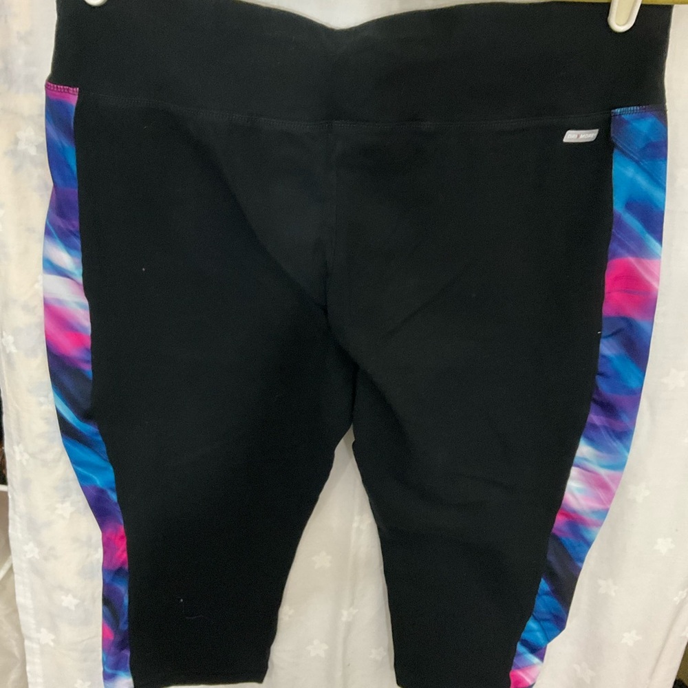 Women workout capris